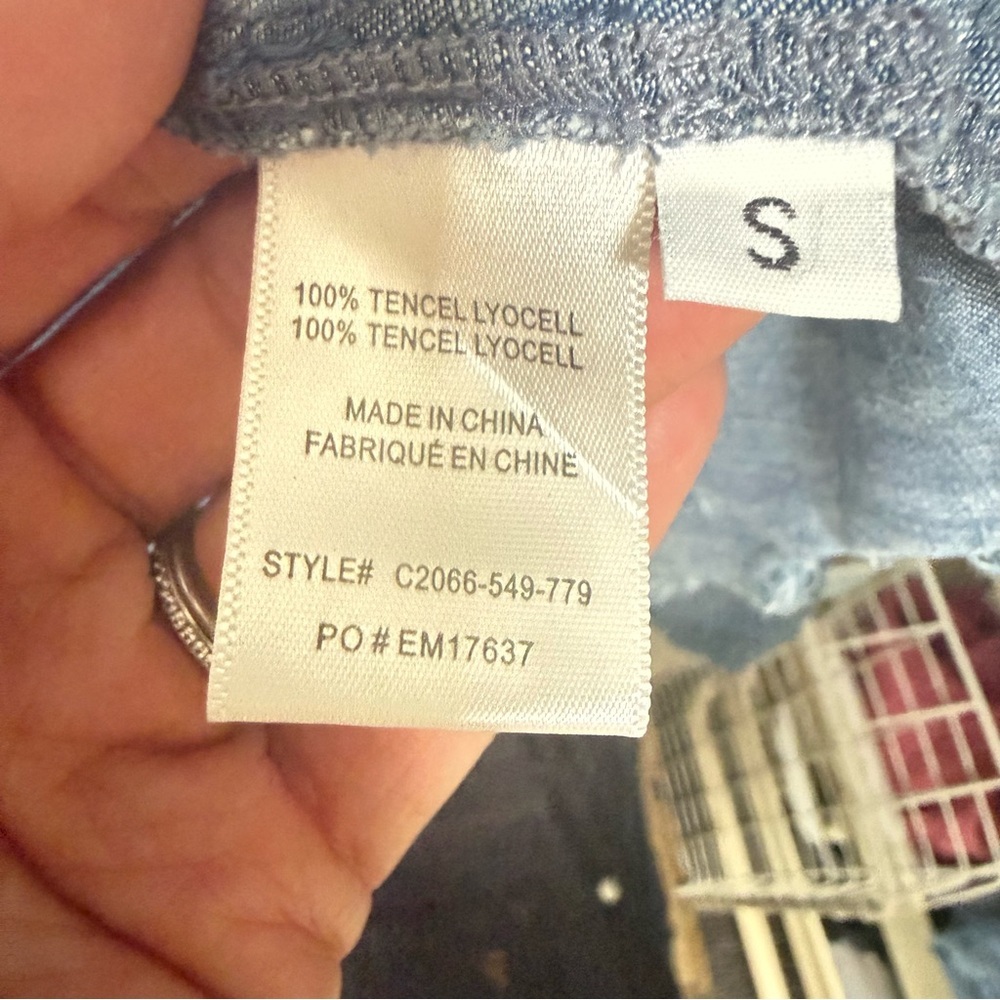Anthropologie Cloth Stone Chambray Geometric Print Button Down Shirt Size S - Picture 8 of 8